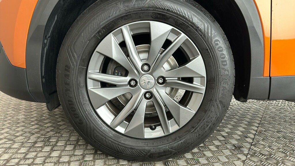 Peugeot 2008 1.2 Puretech Active Premium Black #19