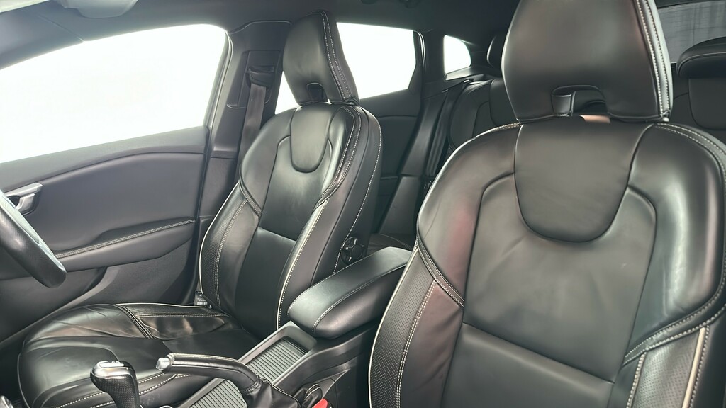 Volvo V40 D2 Momentum Nav Plus Blue #17