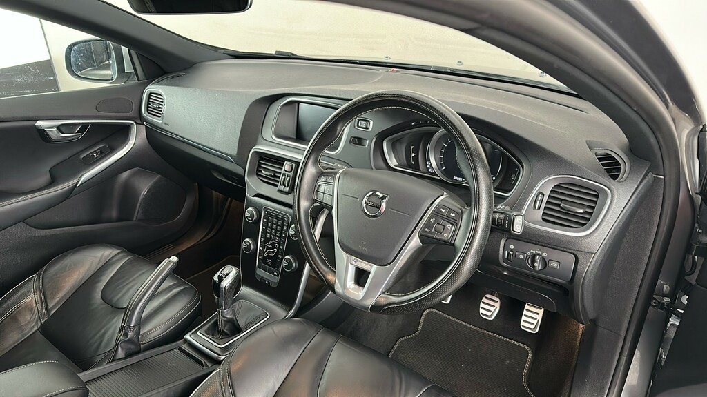 Volvo V40 D2 Momentum Nav Plus Blue #31