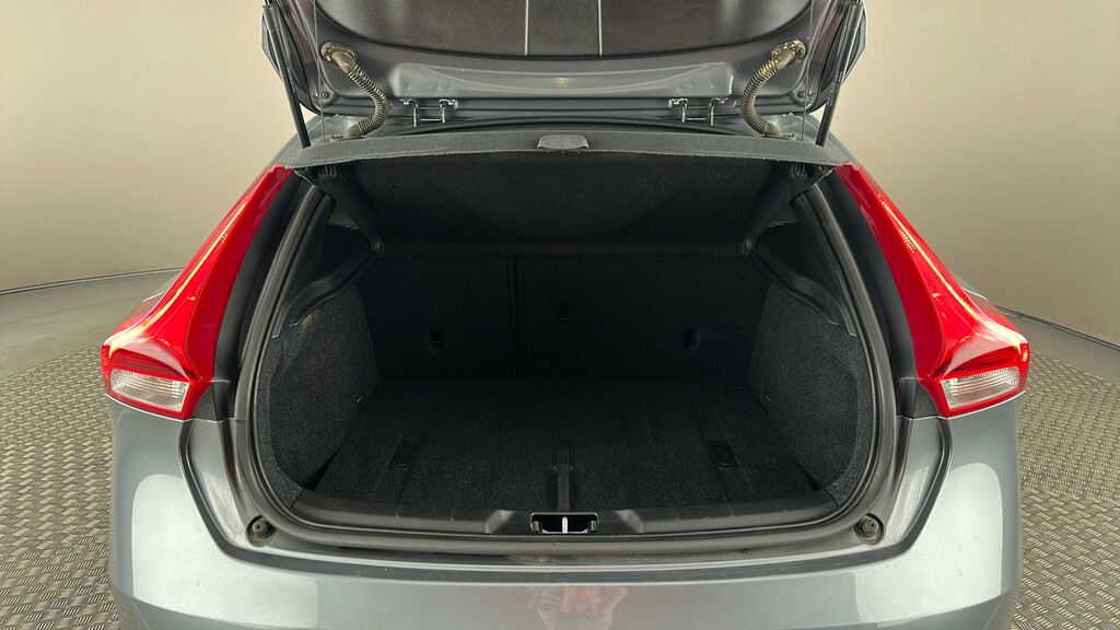 Volvo V40 D2 Momentum Nav Plus Blue #22