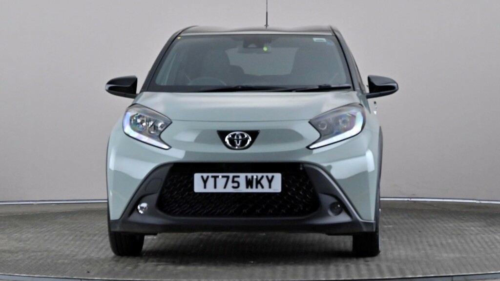 Toyota Aygo X 1.0 Vvt-i Edge Green #2