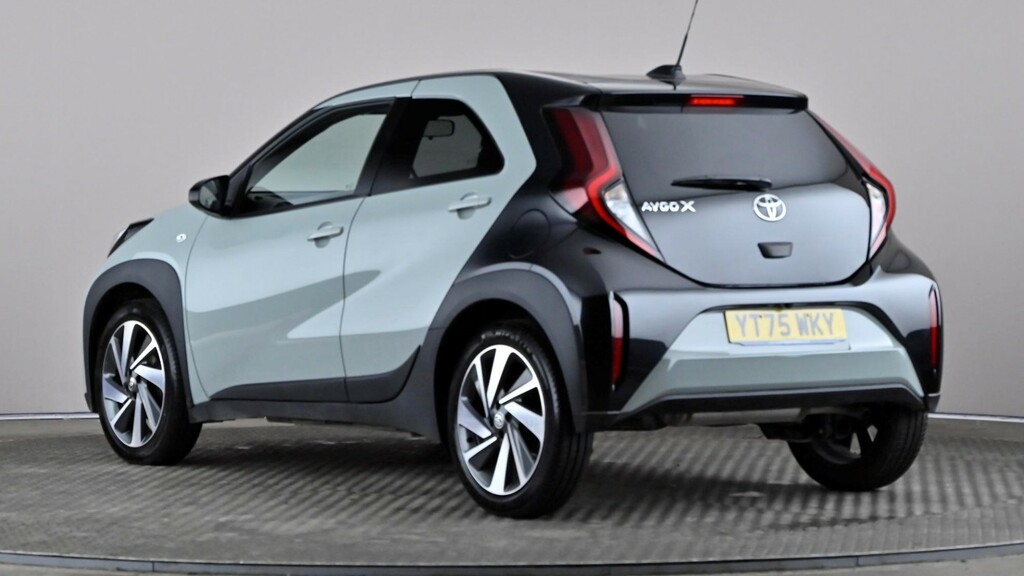 Toyota Aygo X 1.0 Vvt-i Edge Green #4