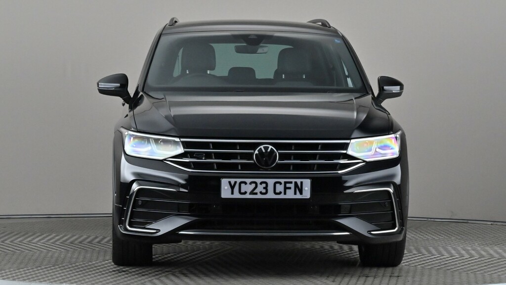 Volkswagen Tiguan 1.5 Tsi 150 R-line Dsg Black #2