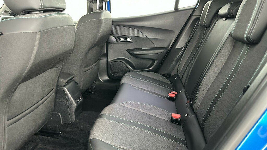 Peugeot e-2008 Suv Black #18