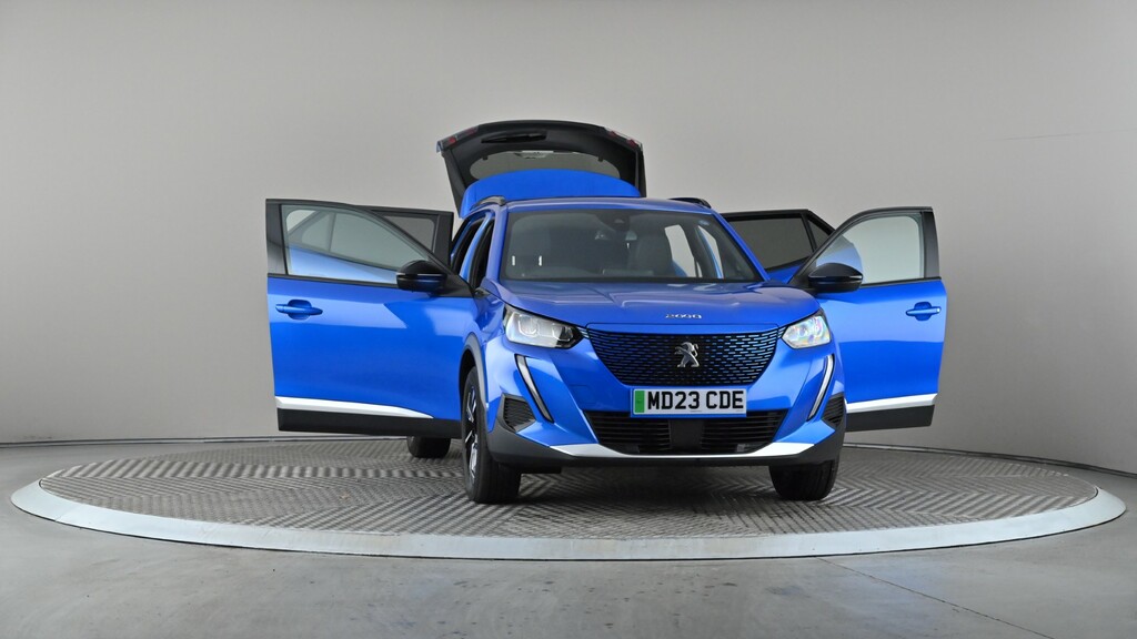 Peugeot e-2008 Suv Black #8