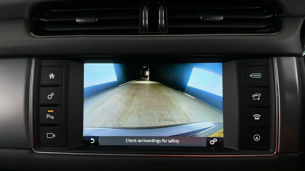 Jaguar XF Portfolio Black #26