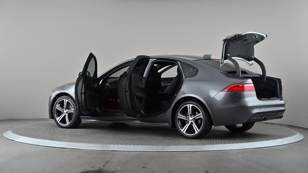 Jaguar XF Portfolio Black #10