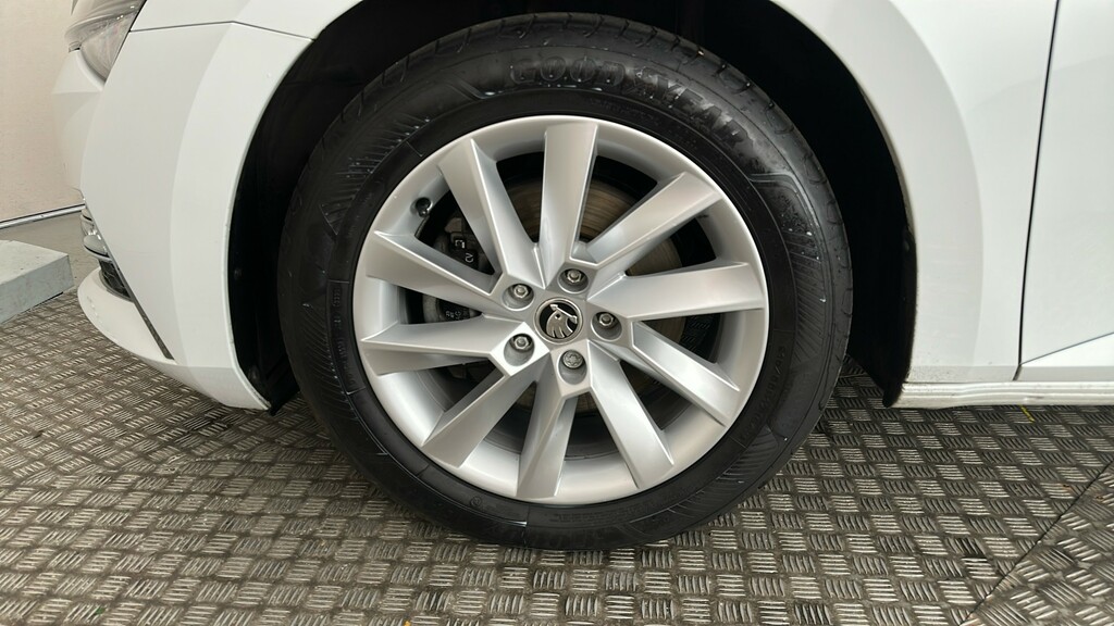 Skoda Superb 2.0 Tdi Cr Se Technology Black #19