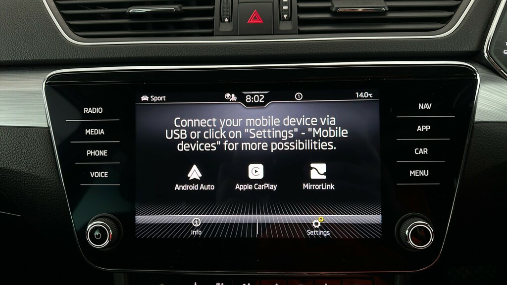 Skoda Superb 2.0 Tdi Cr Se Technology Black #25