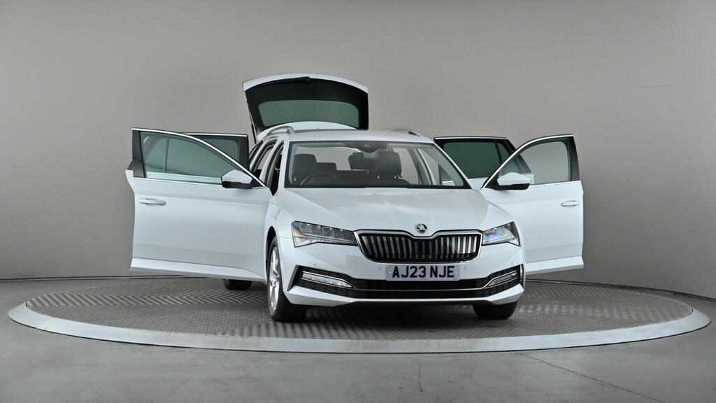 Skoda Superb 2.0 Tdi Cr Se Technology Black #8
