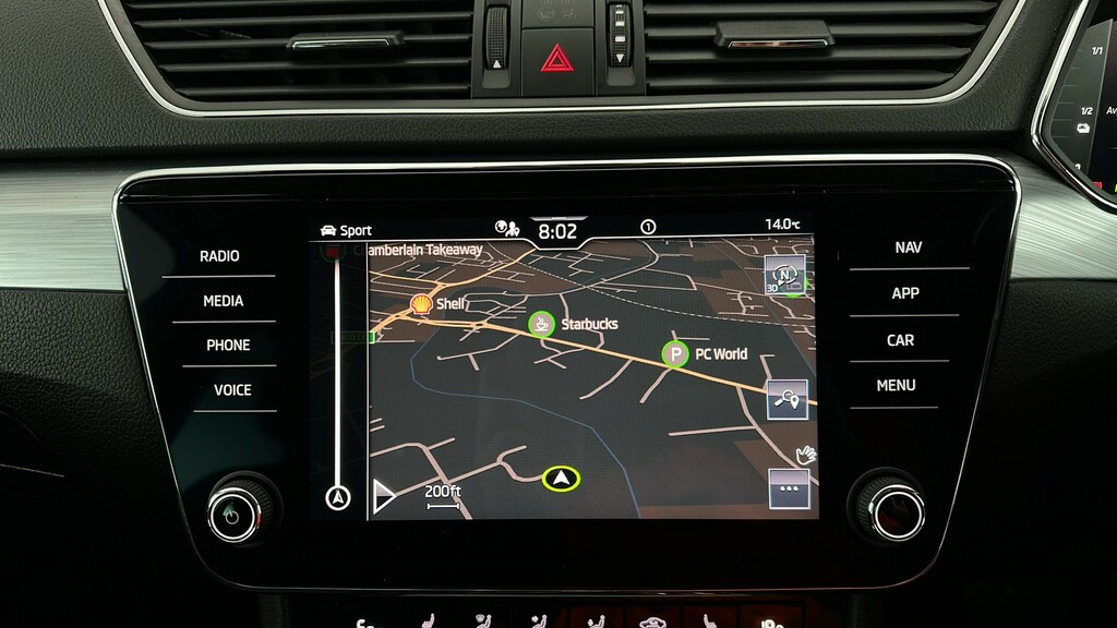 Skoda Superb 2.0 Tdi Cr Se Technology Black #24