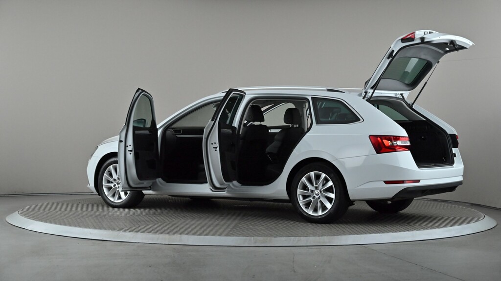 Skoda Superb 2.0 Tdi Cr Se Technology Black #10