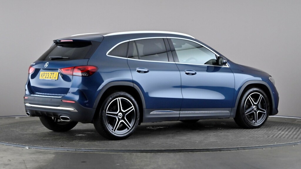 Mercedes-Benz GLA Class Gla 200 Amg Line Premium Blue #6