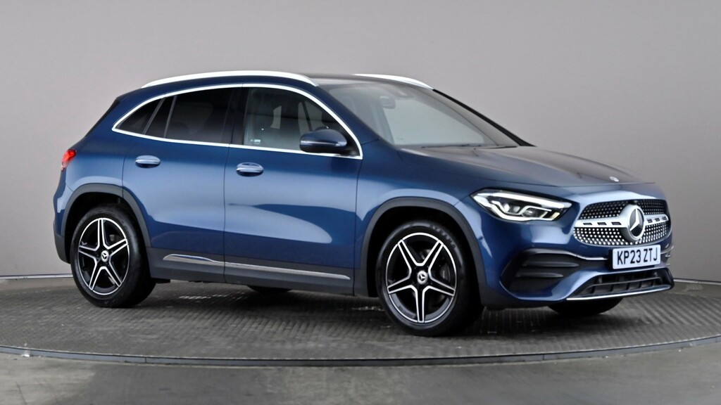 Mercedes-Benz GLA Class Gla 200 Amg Line Premium Blue