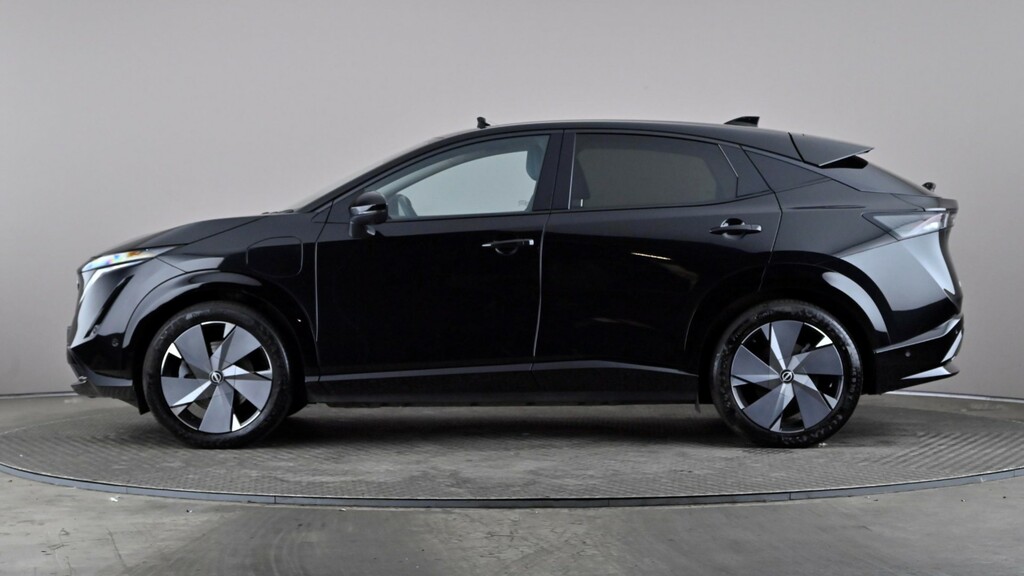 Nissan Ariya 225Kw Evolve 87Kwh 22Kwch E-4orce Black #3