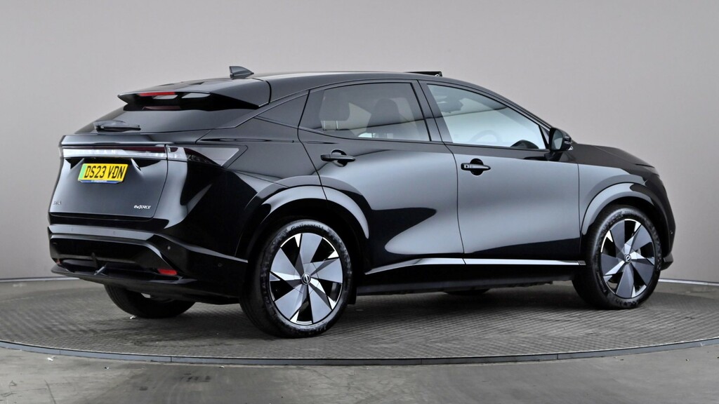 Nissan Ariya 225Kw Evolve 87Kwh 22Kwch E-4orce Black #6