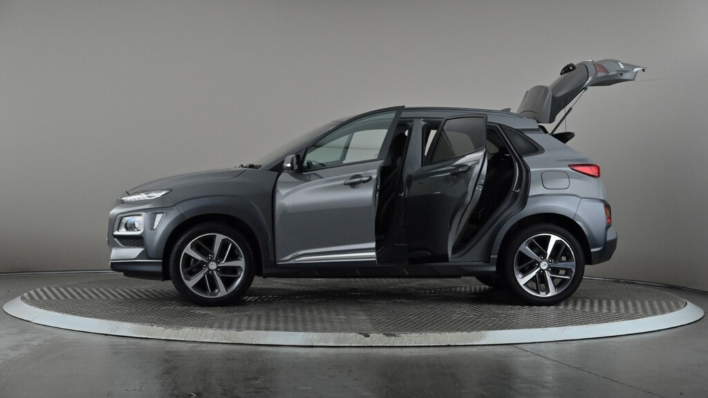 Hyundai Kona Hatchback White #10