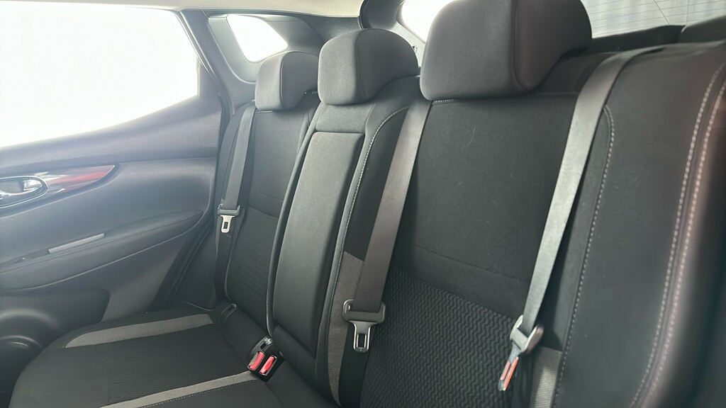 Nissan Qashqai Dig-t Tekna Plus Silver #18