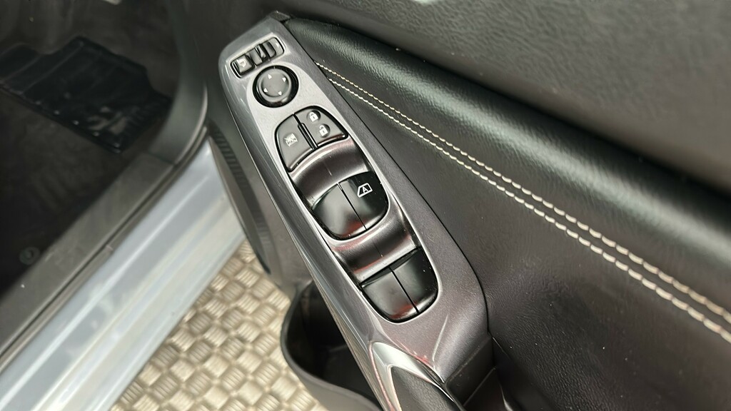 Nissan Juke Dig-t N-connecta Grey #31