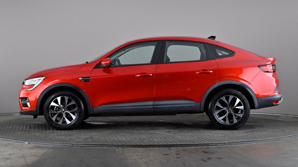 Renault Arkana 1.6 E-tech Hybrid 145 Iconic Red #3
