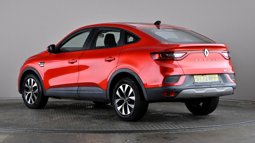 Renault Arkana 1.6 E-tech Hybrid 145 Iconic Red #4