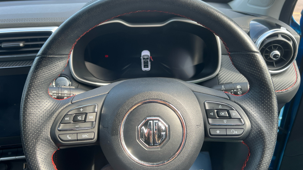 MG ZS 1.0T Gdi Exclusive Red #19