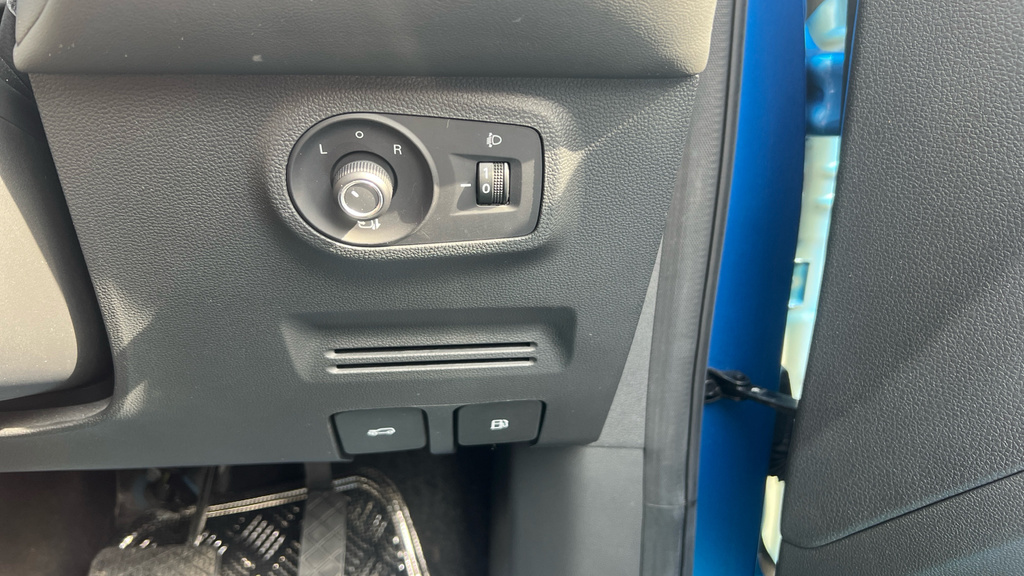 MG ZS 1.0T Gdi Exclusive Red #18