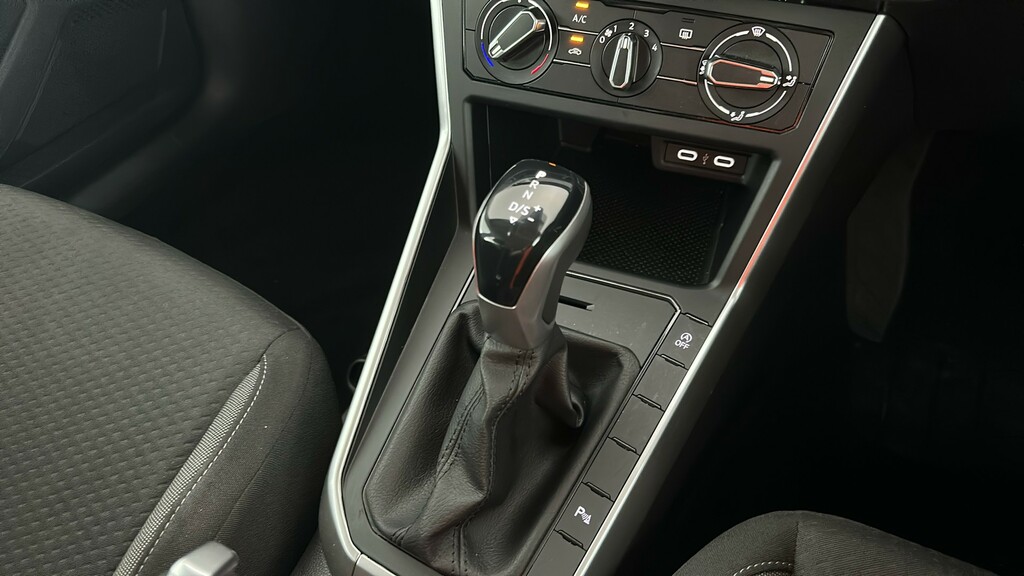 Volkswagen Polo Hatchback Black #27