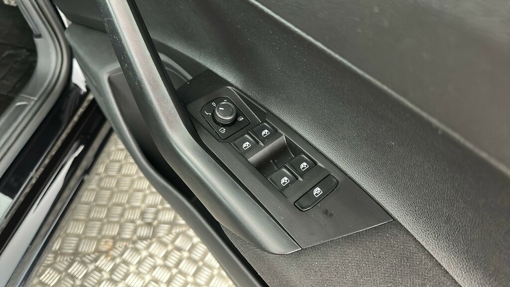 Volkswagen Polo Hatchback Black #30