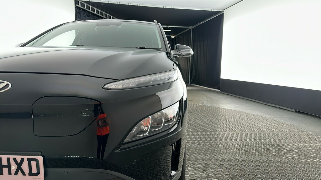 Hyundai Kona Premium Red #20