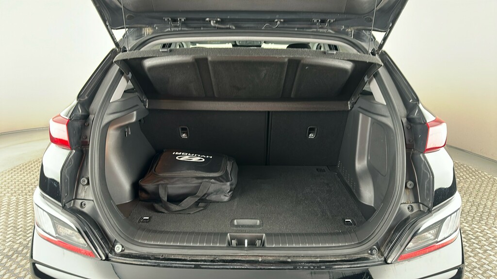 Hyundai Kona Premium Red #22