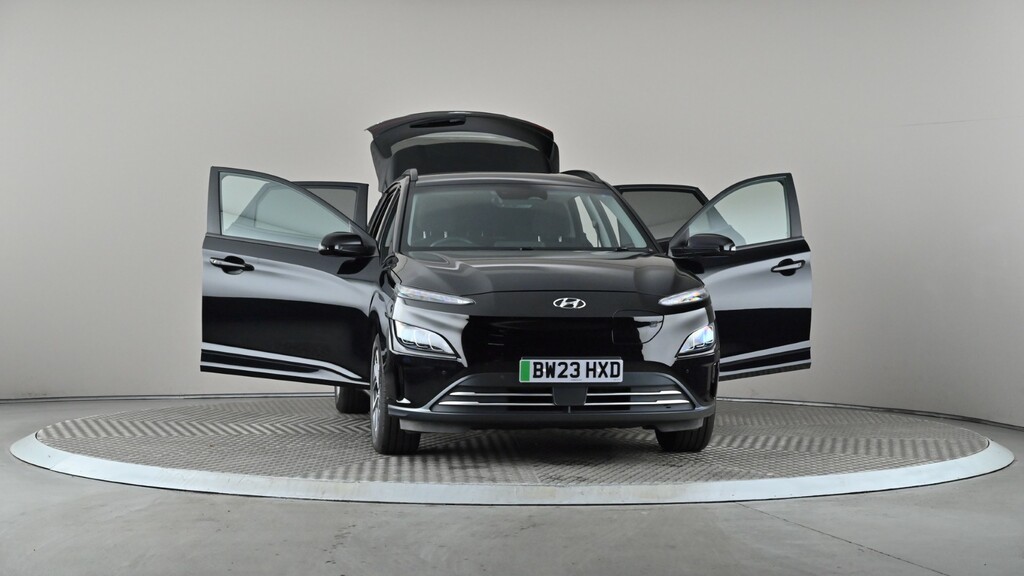 Hyundai Kona Premium Red #8