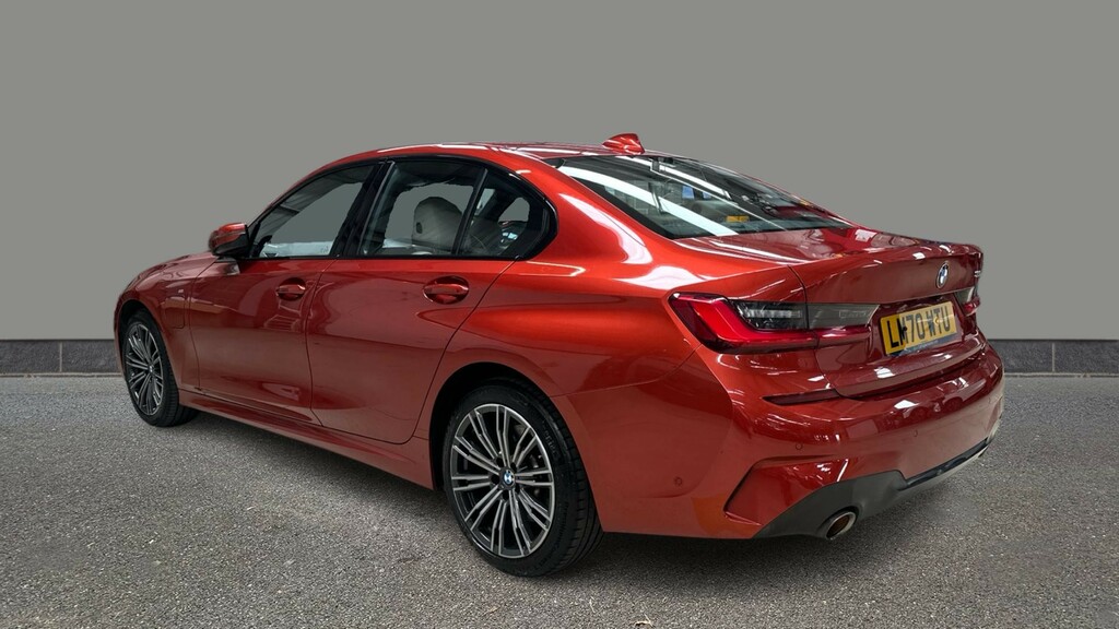 BMW 3 Series 330E M Sport Step LM70WTU Orange #4