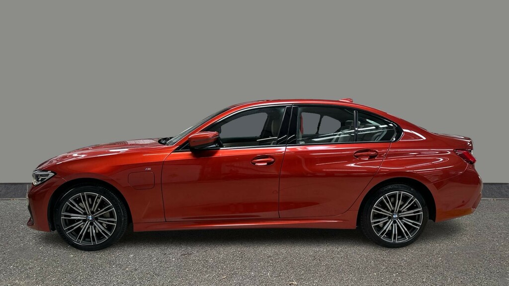 BMW 3 Series 330E M Sport Step LM70WTU Orange #3