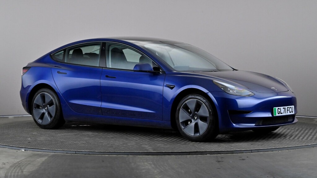 Tesla Model 3 Standard Plus Blue