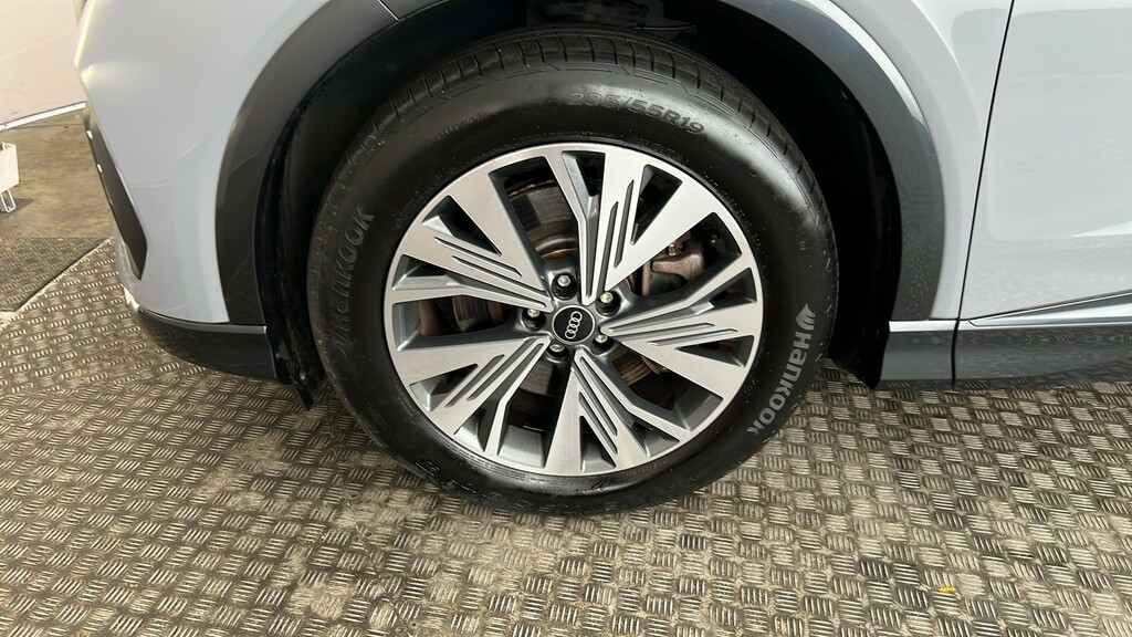 Audi Q4 E Tron Q4 E-tron Sportback 35 Sport Grey #20