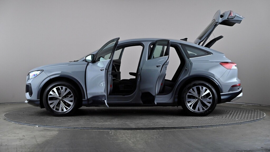 Audi Q4 E Tron Q4 E-tron Sportback 35 Sport Grey #9