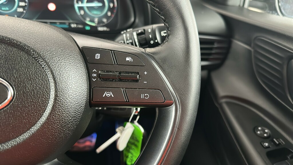 Hyundai Bayon Se Connect Red #32