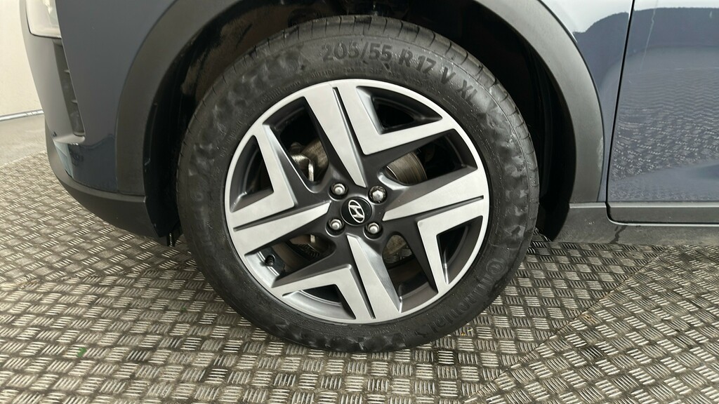 Hyundai Bayon Se Connect Red #19