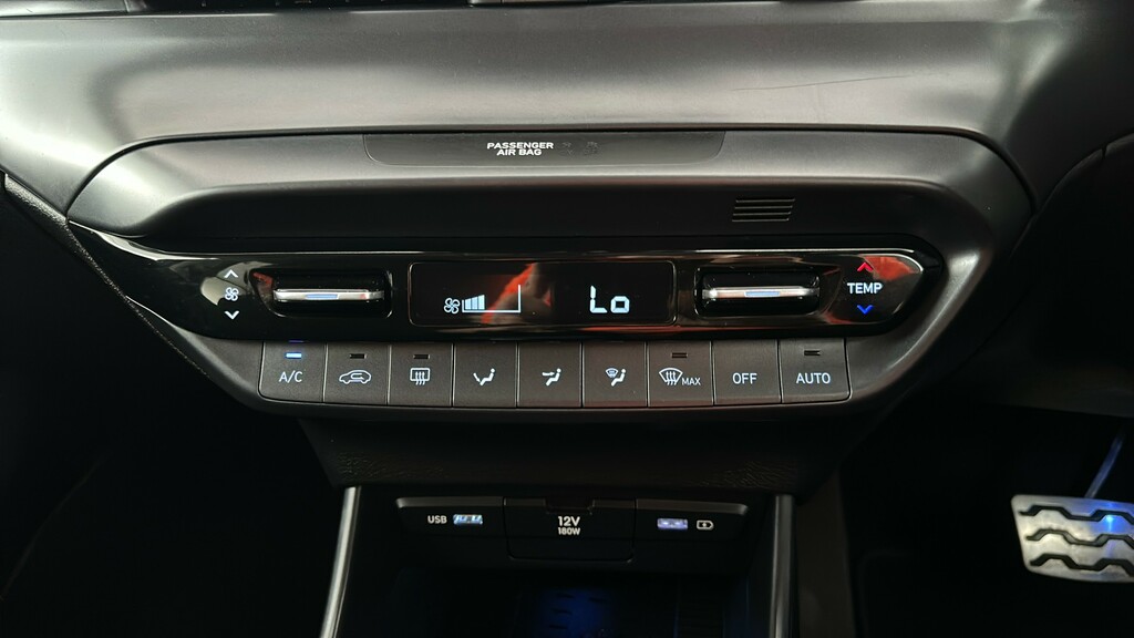 Hyundai Bayon Se Connect Red #29