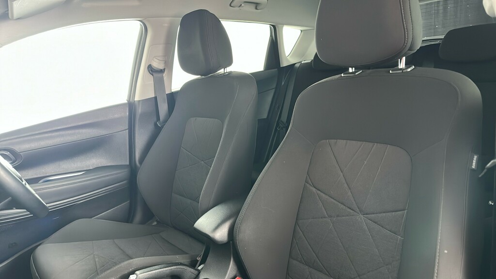 Hyundai Bayon Se Connect Red #17