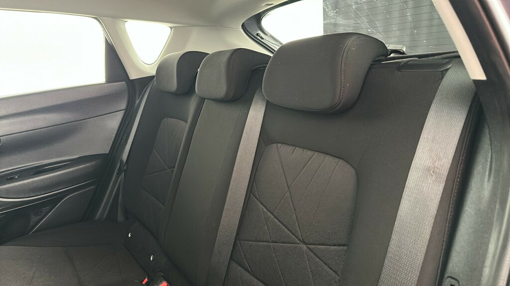 Hyundai Bayon Se Connect Red #18