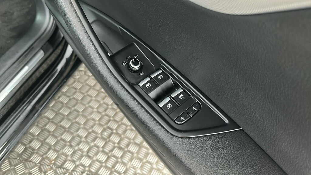 Audi A4 2.0T Fsi Black Edition S Tronic Black #35