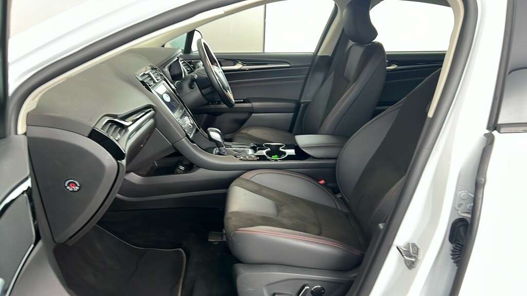 Ford Mondeo Petrol Black #17