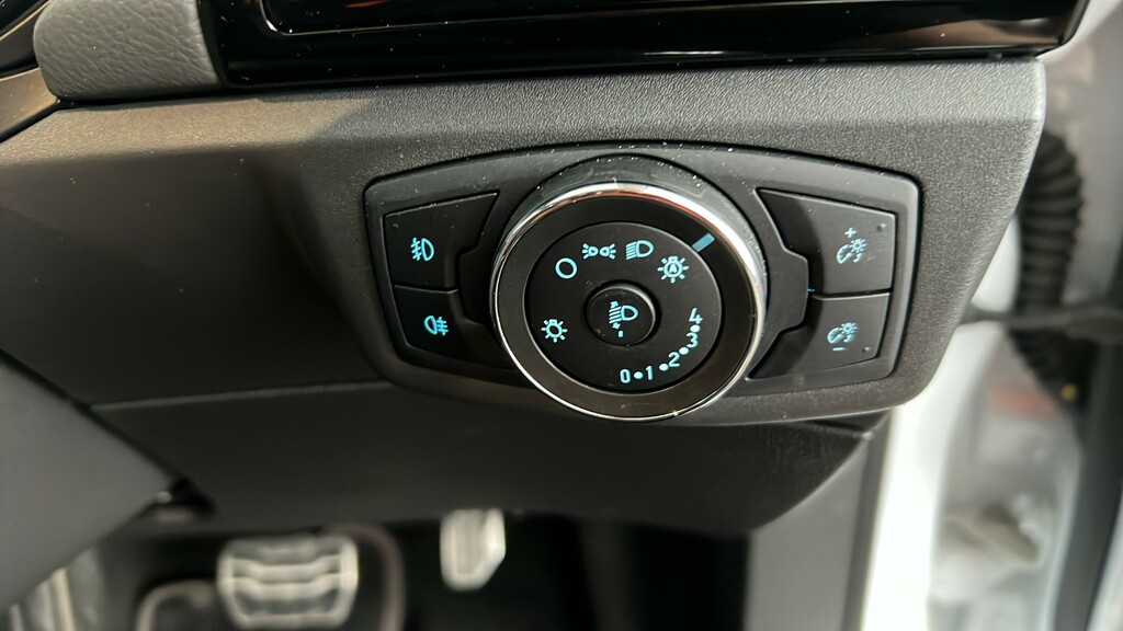 Ford Mondeo Petrol Black #26