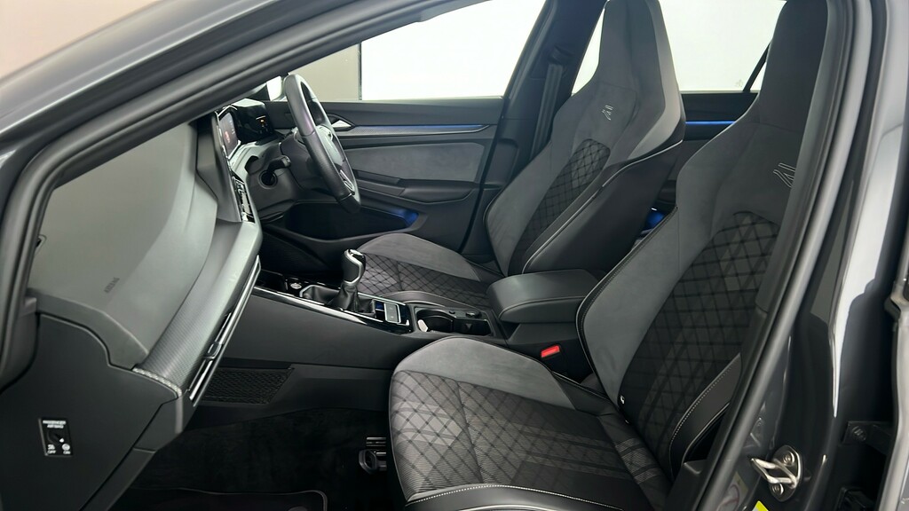 Volkswagen Golf 2.0 Tdi Match Black #17