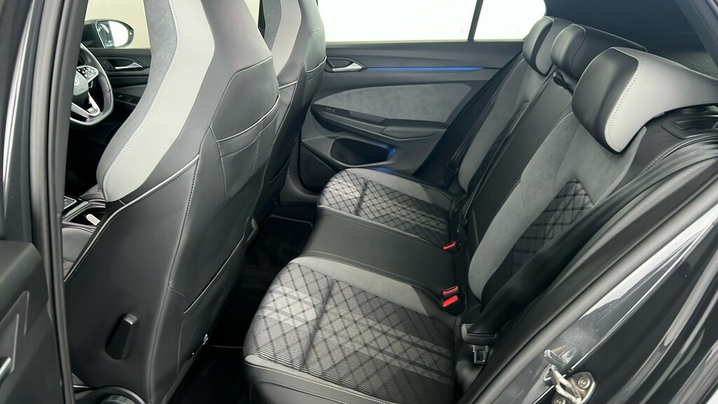 Volkswagen Golf 2.0 Tdi Match Black #18