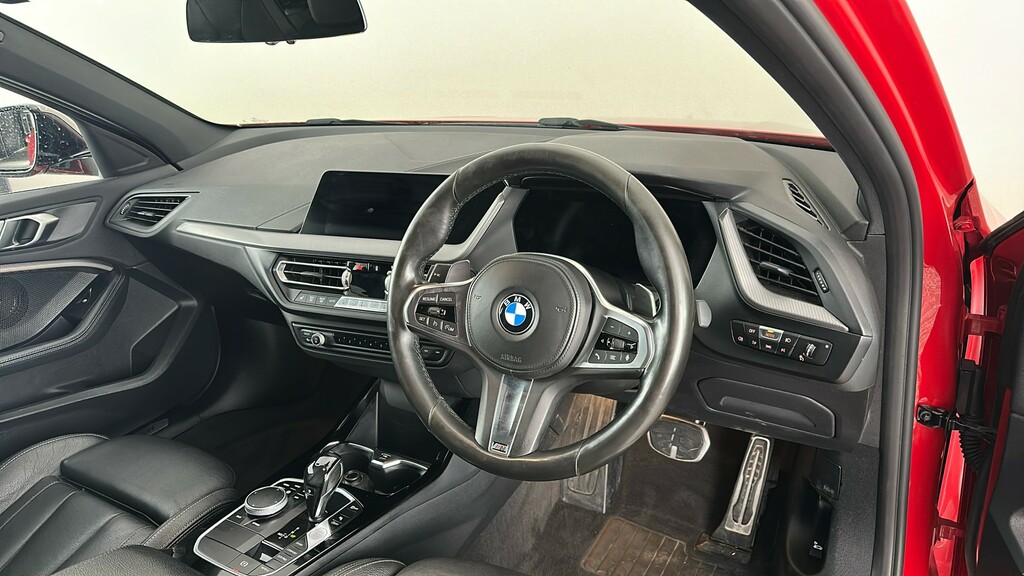 BMW 1 Series 116D Se White #34