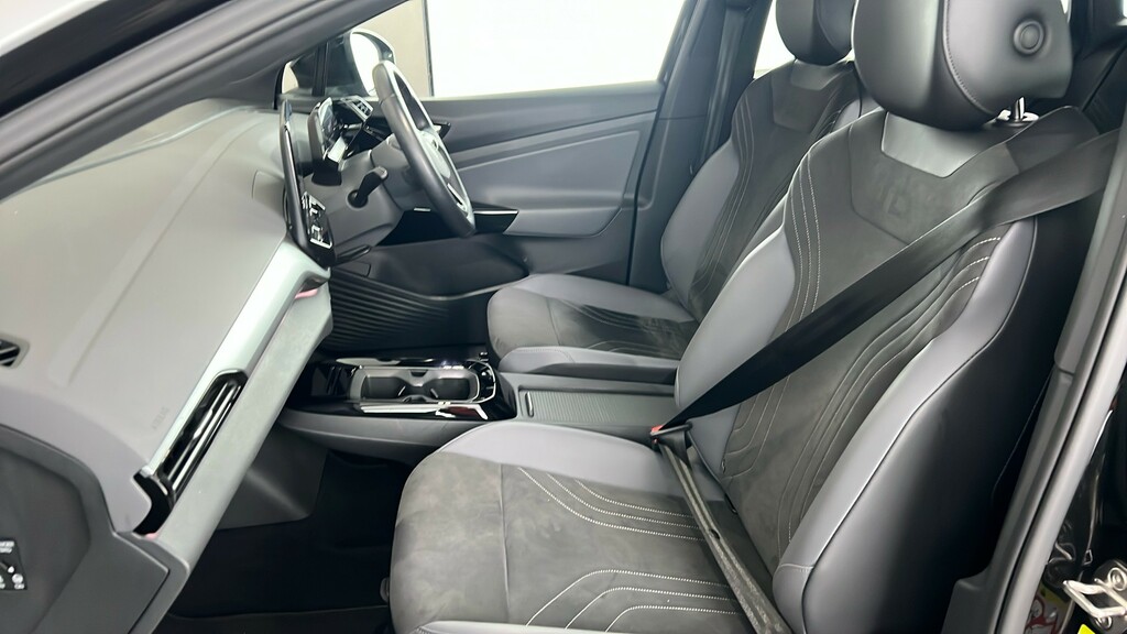 Volkswagen ID.5 Id5 Style Professional Performance Black #17