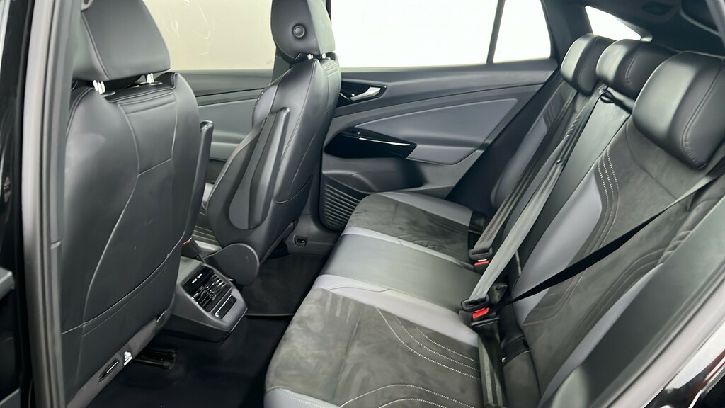 Volkswagen ID.5 Id5 Style Professional Performance Black #18